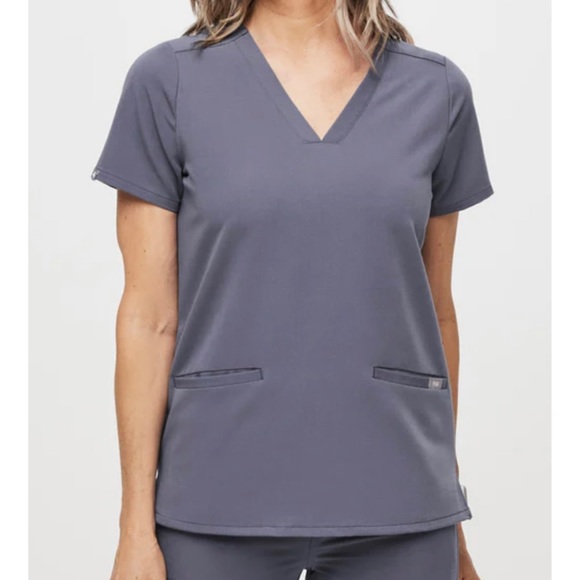 FIGS Casma Three-Pocket Scrub Top - Picture 2 of 2